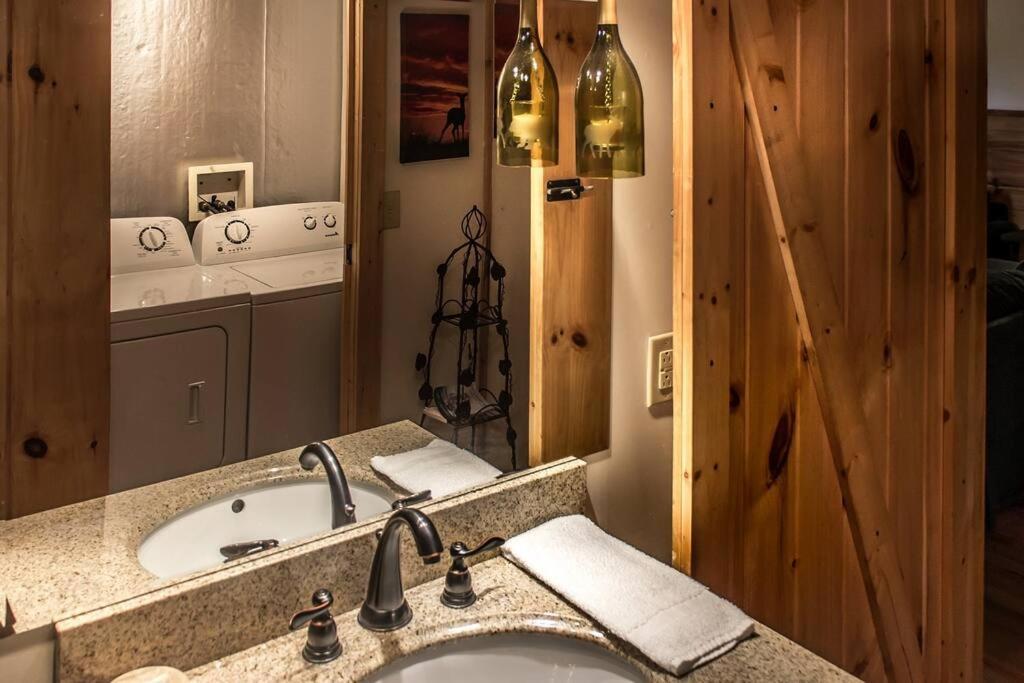 Holly Tree Hideaway - Semi Secluded Mtn Setting Villa Sevierville Buitenkant foto
