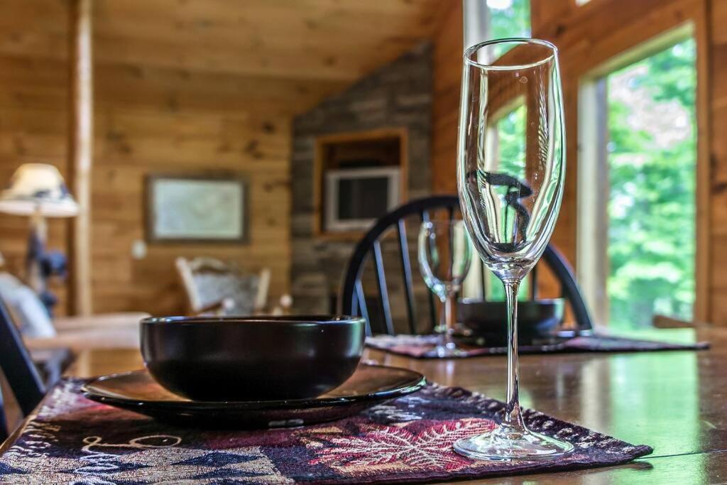 Holly Tree Hideaway - Semi Secluded Mtn Setting Villa Sevierville Buitenkant foto